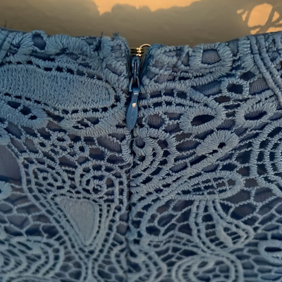 Aqua Lace Sheath Dress - Picture 6 of 10